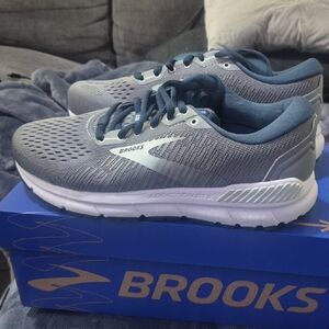 Brooks Addiction GTS 15 Women’s 8 Wide D Grey Navy Aqua NIB
